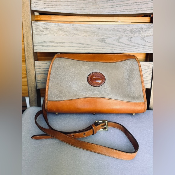 Dooney & Bourke vintage Crossbody bag - Picture 2 of 12